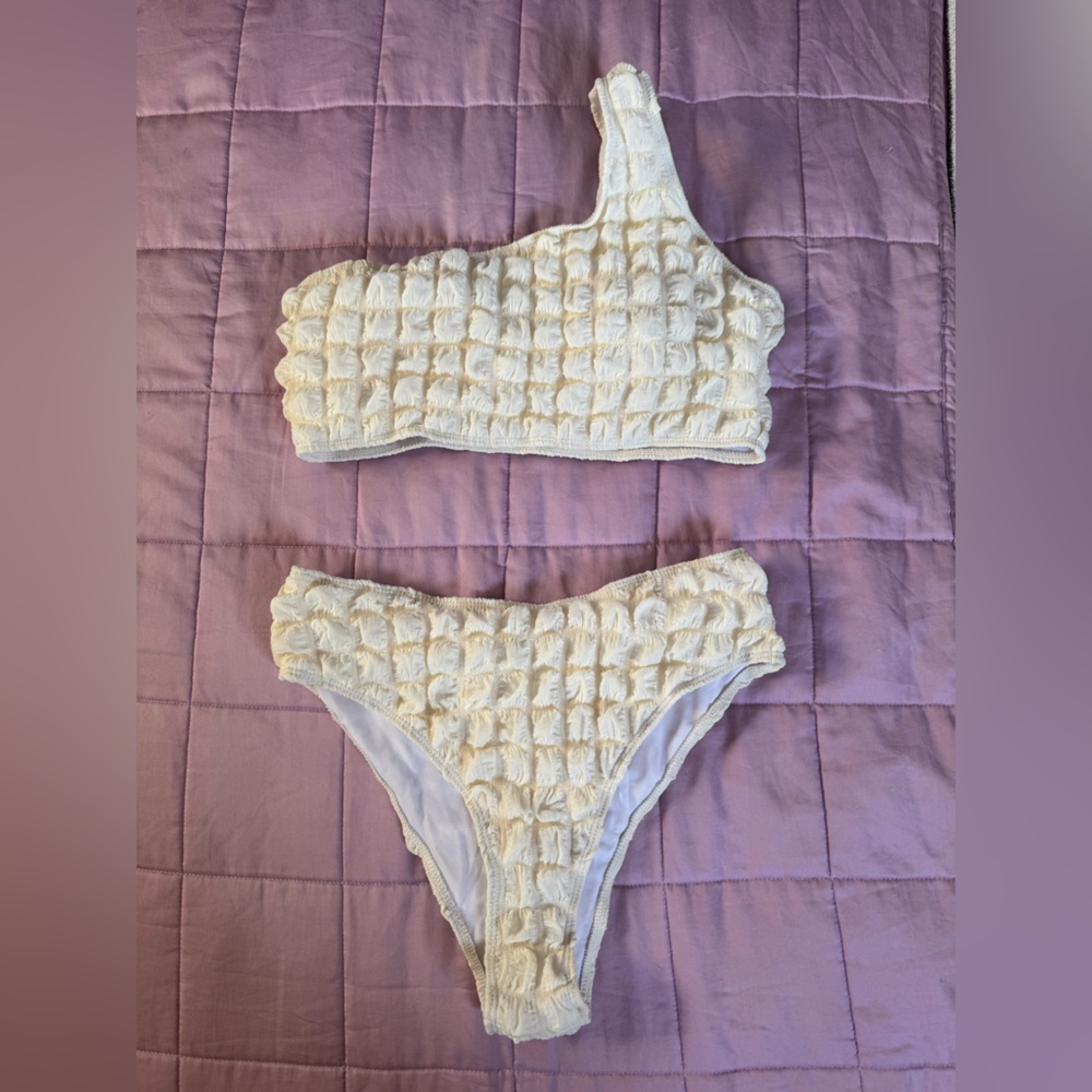 Never Worn Medium Shein Swimsuit